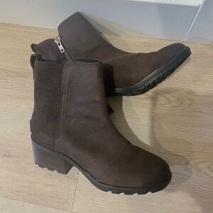Sorel Boots - Size 7 - Leather & Suede